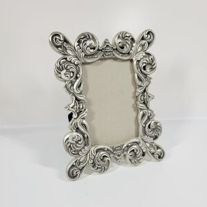 Drexel Heritage Ornate Silver 4x6 Tabletop Picture Frame